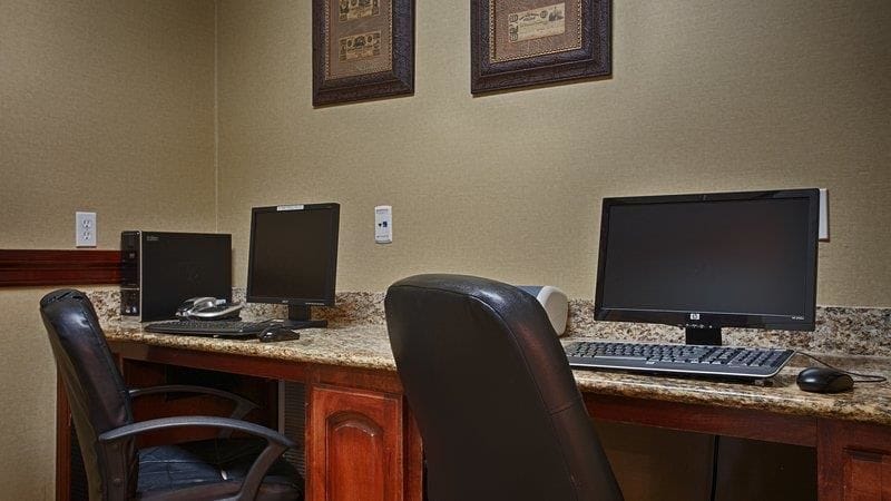 Best Western Plus Monica Royale Inn & Suites