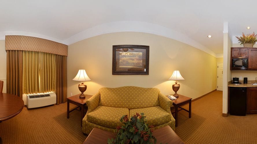 Best Western Plus Monica Royale Inn & Suites