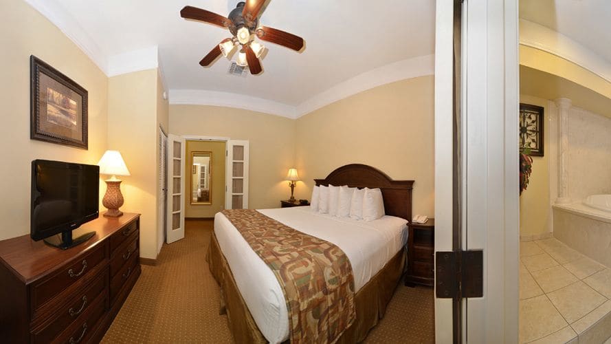Best Western Plus Monica Royale Inn & Suites