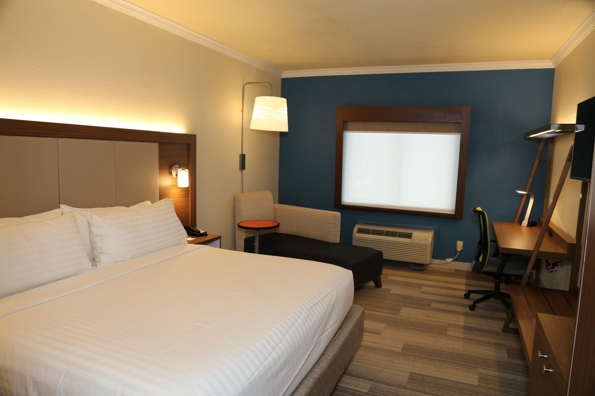 Holiday Inn Express & Suites Greenville