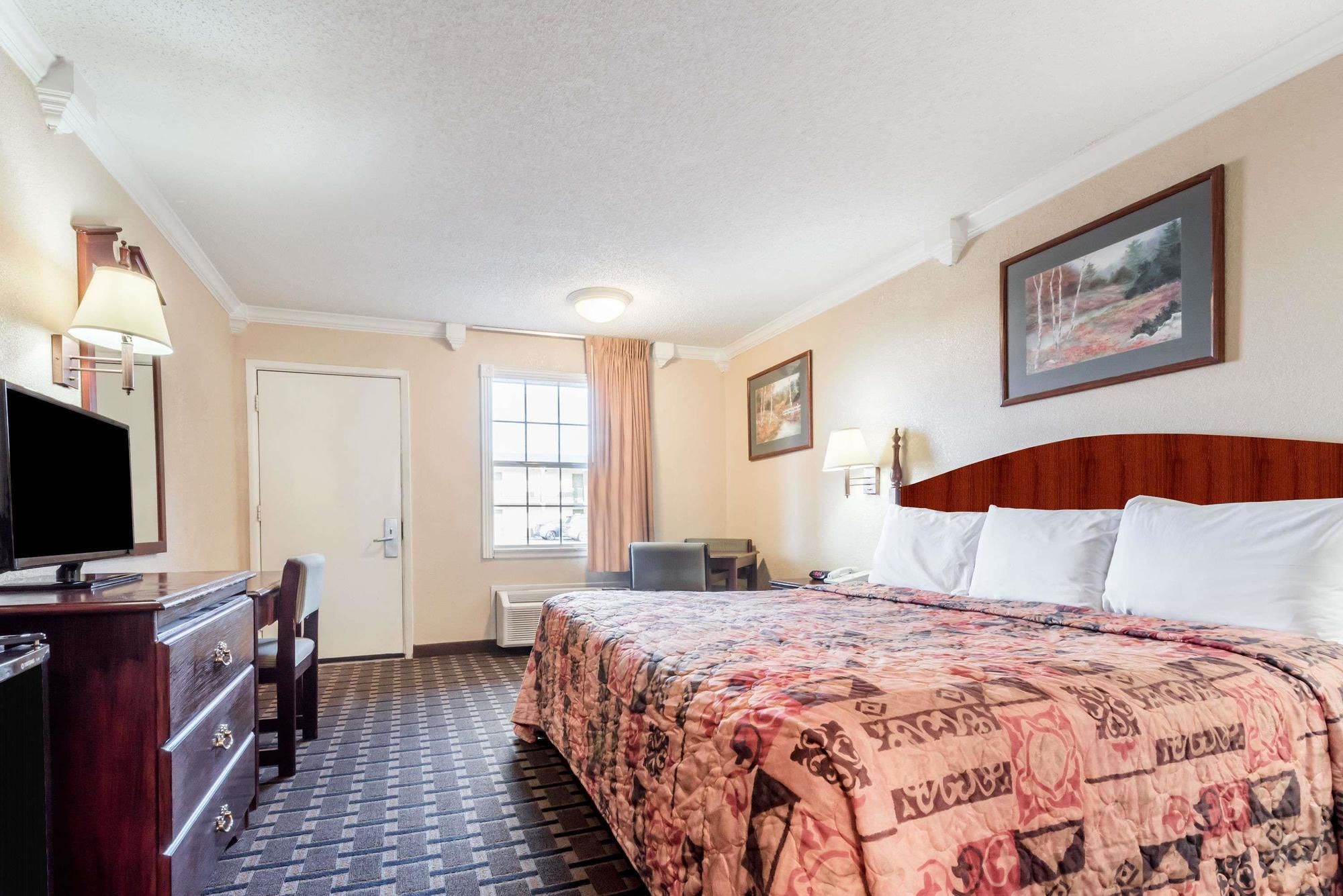 Knights Inn Greenville