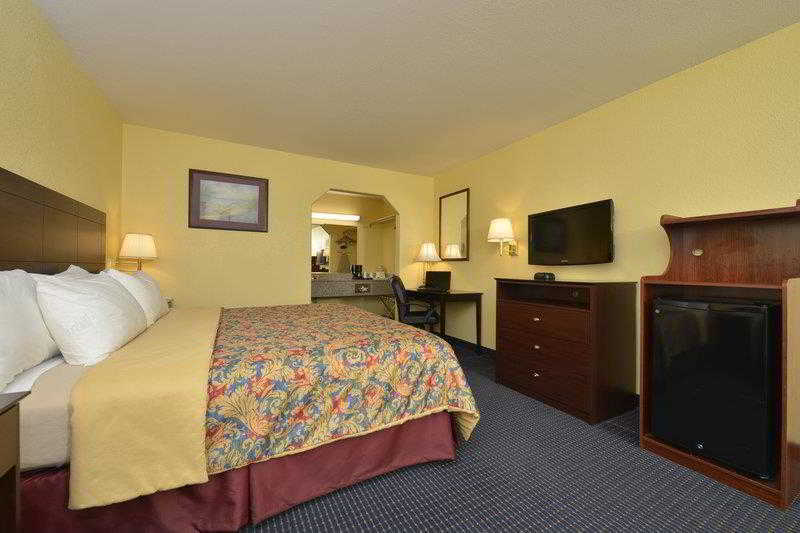 Gun Barrel Executive Inn