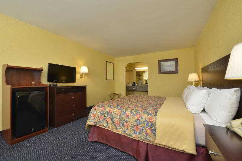 Gun Barrel Executive Inn