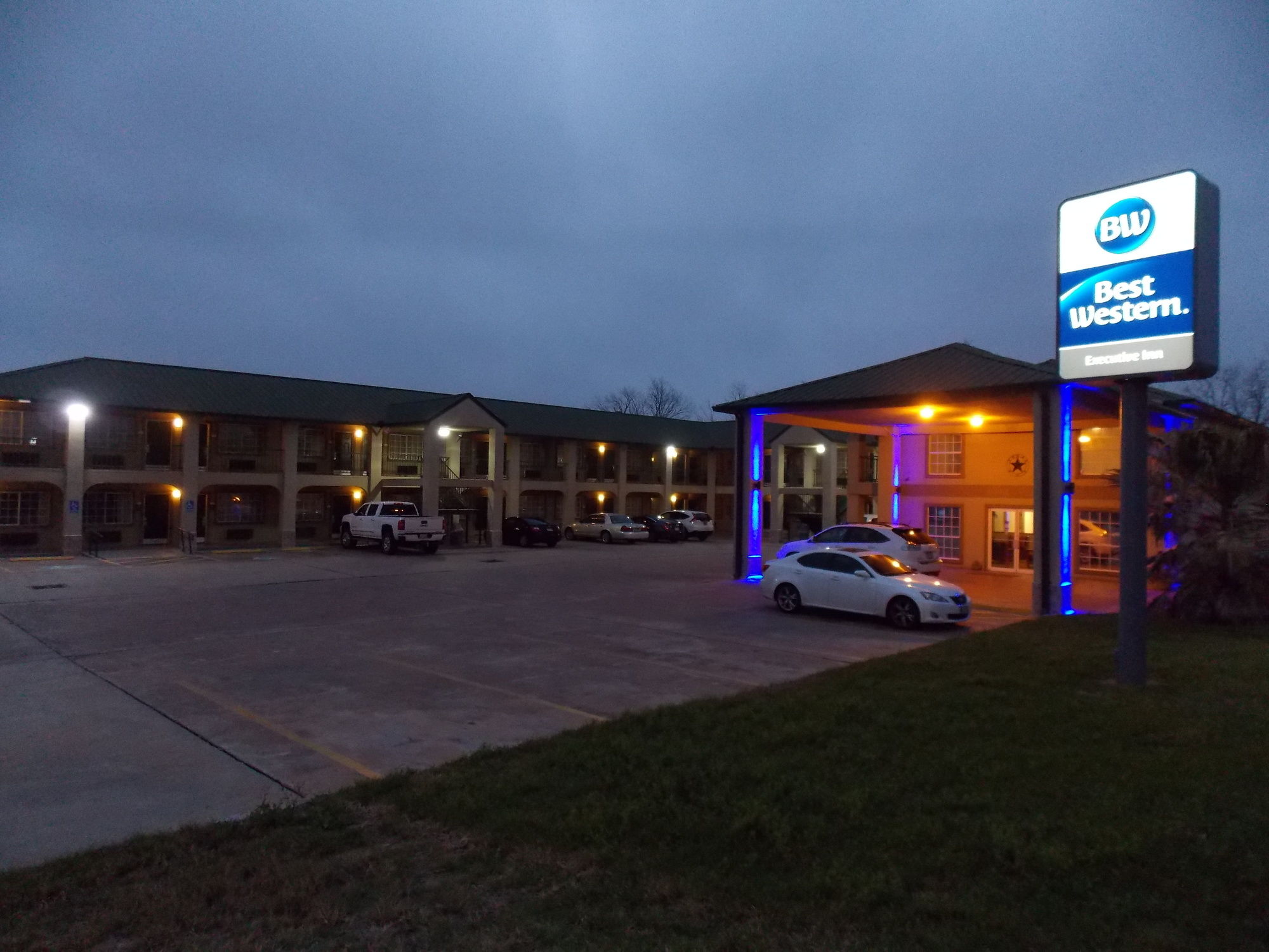 Best Western Executive Inn