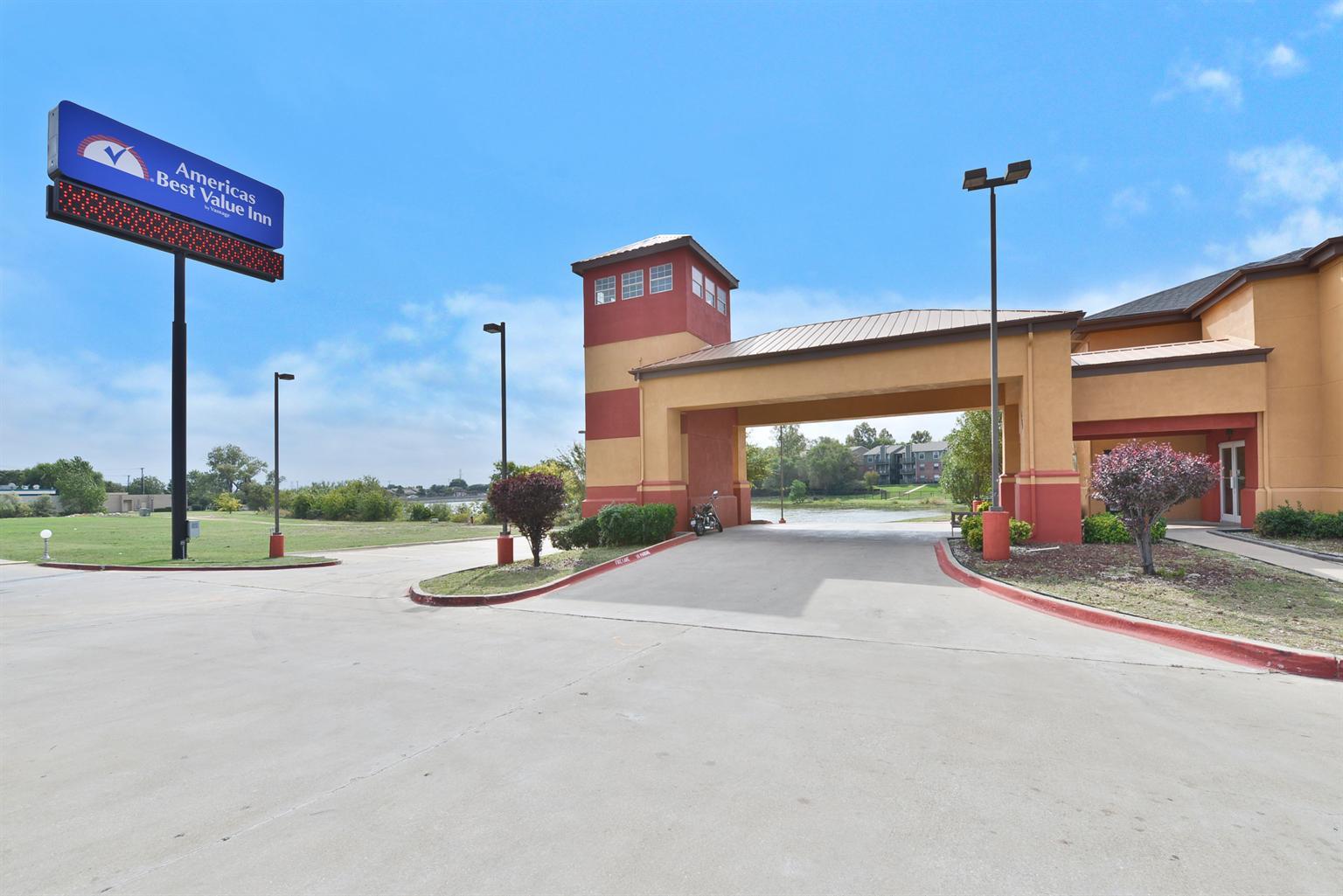 Americas Best Value Inn & Suites-haltom City/ft. Worth