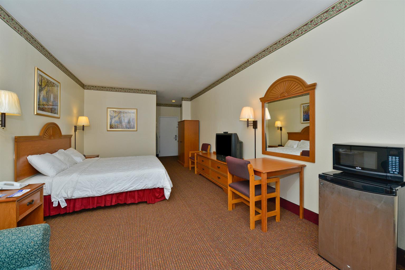 Americas Best Value Inn & Suites-haltom City/ft. Worth