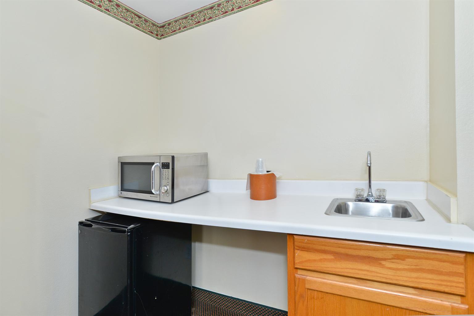 Americas Best Value Inn & Suites-haltom City/ft. Worth