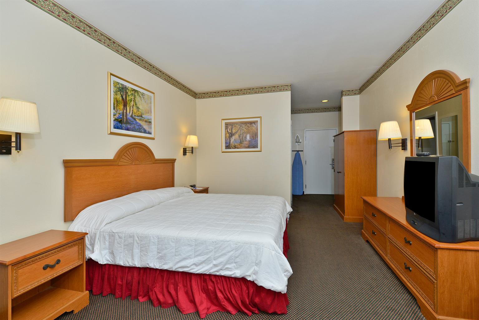 Americas Best Value Inn & Suites-haltom City/ft. Worth