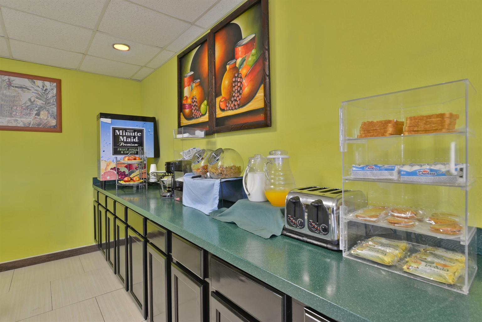 Americas Best Value Inn & Suites-haltom City/ft. Worth