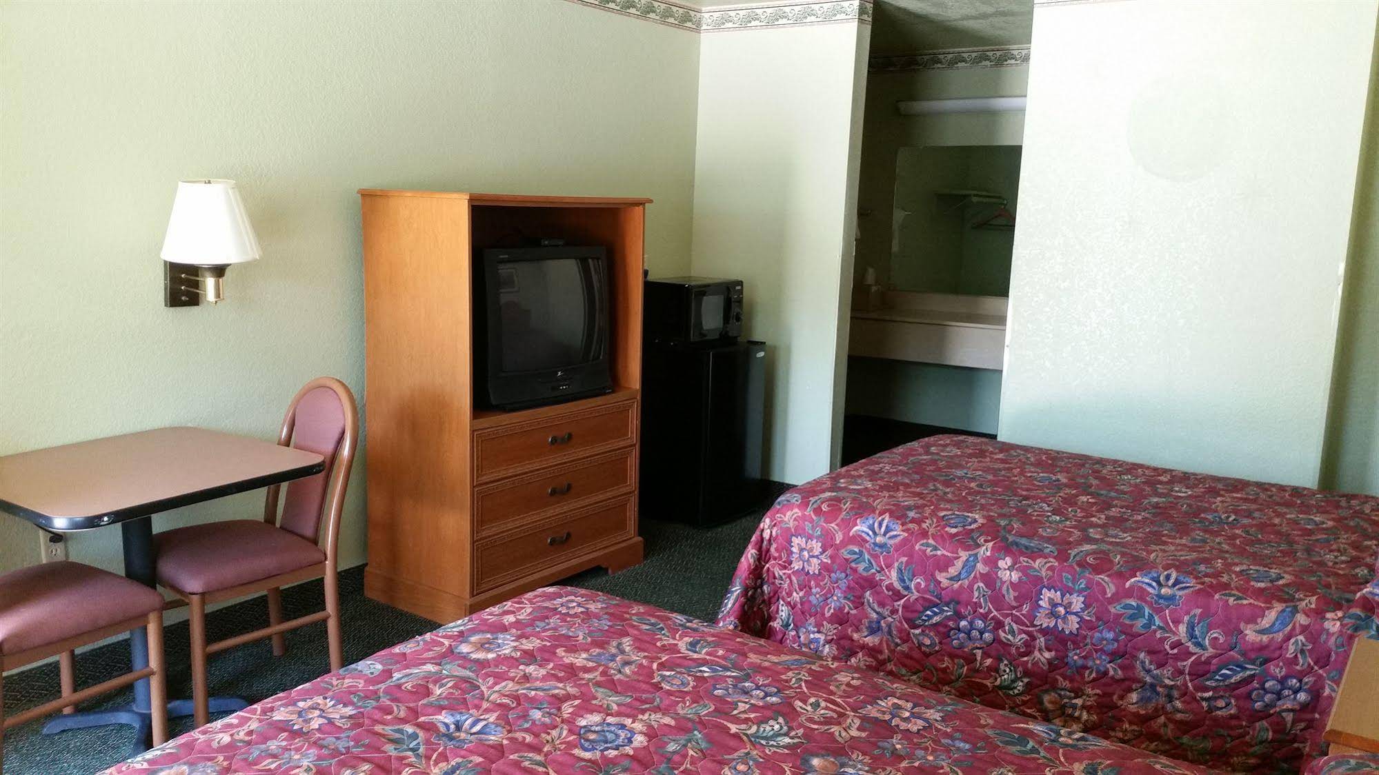 Haltom Inn
