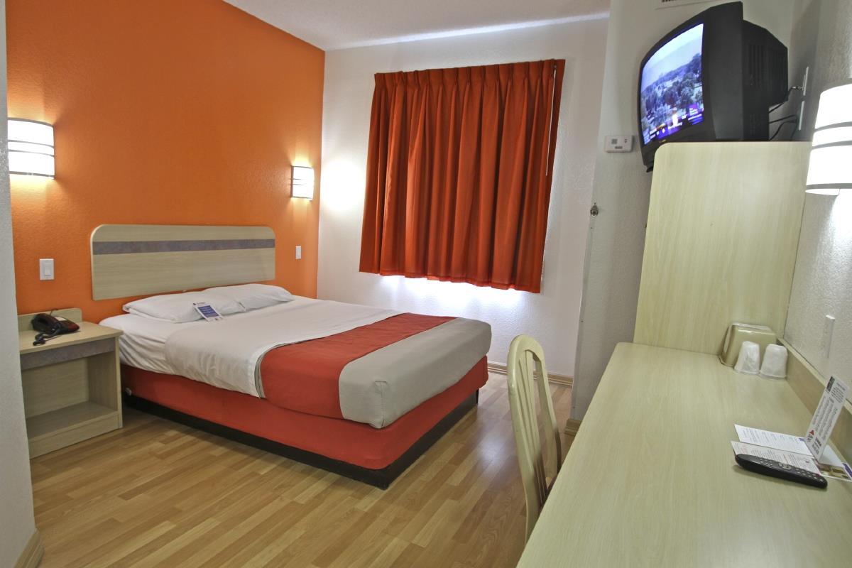 Motel 6