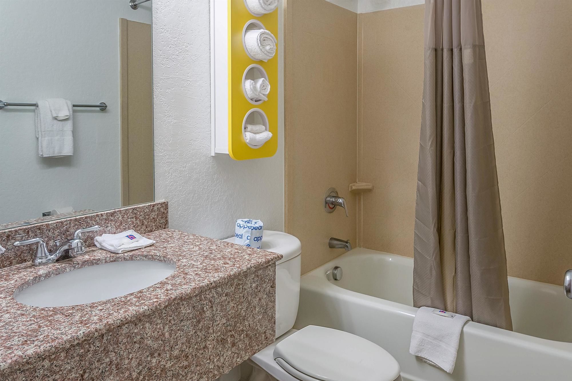 Motel 6 Henderson