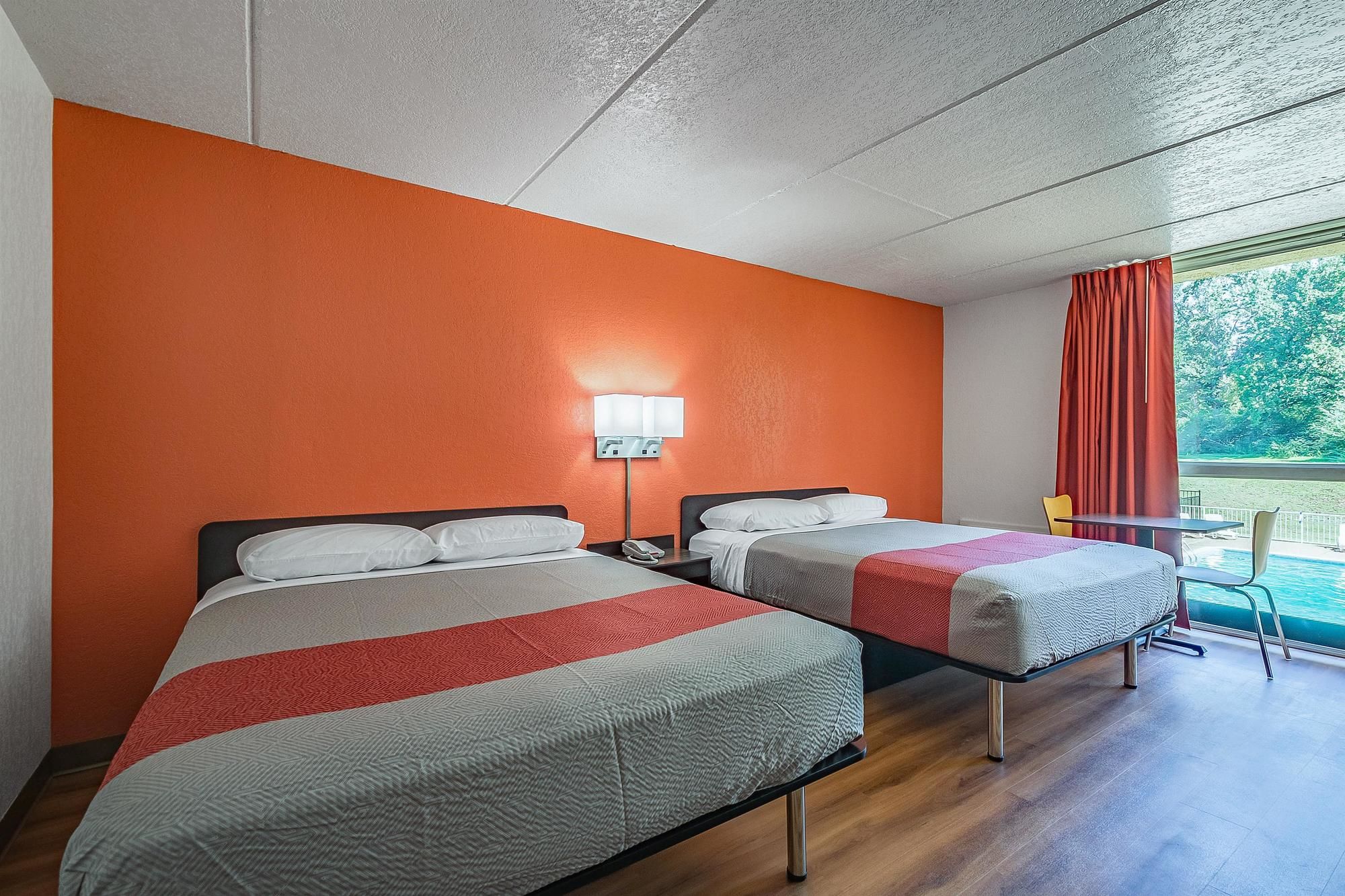 Motel 6 Henderson