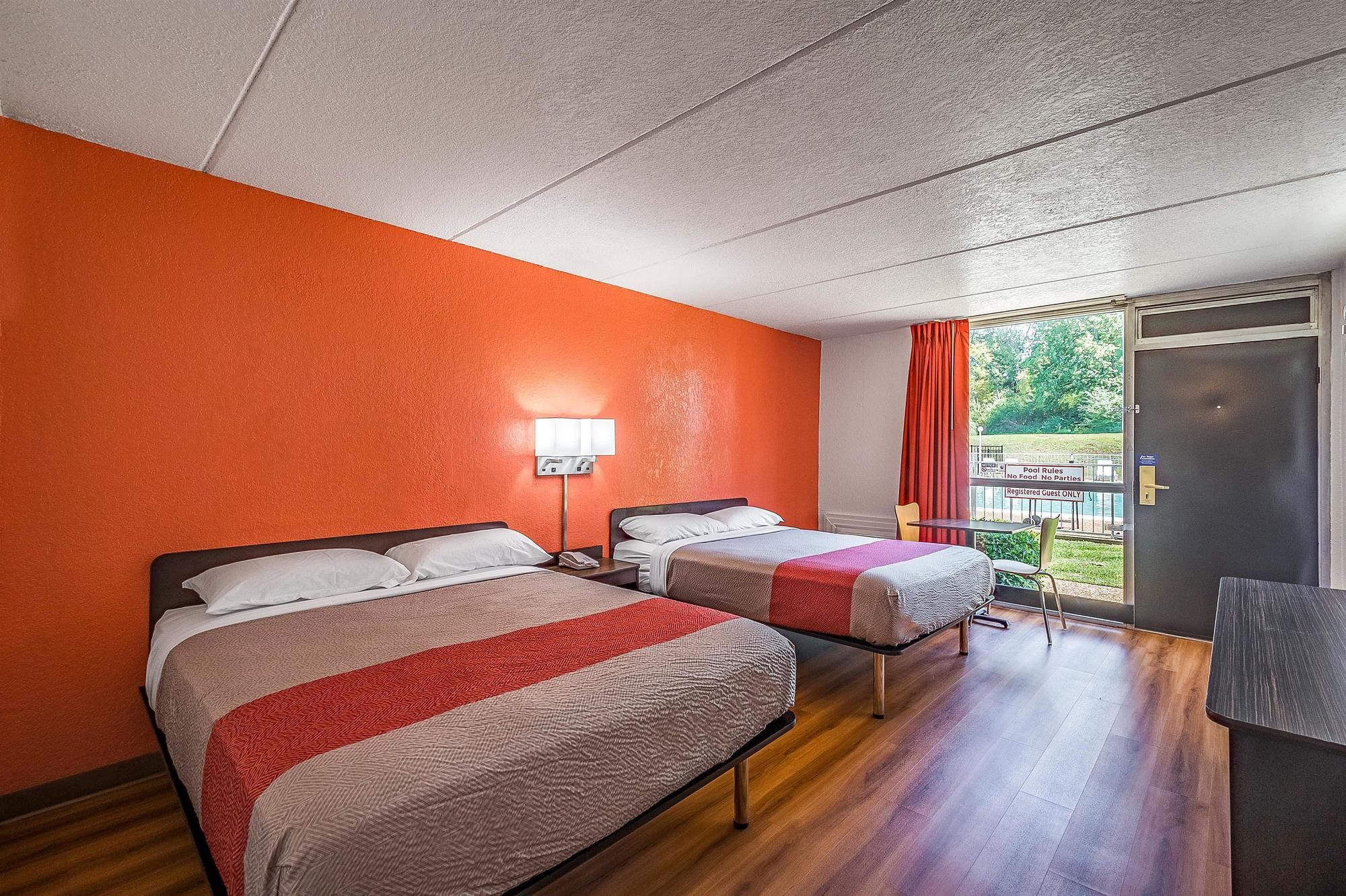 Motel 6 Henderson