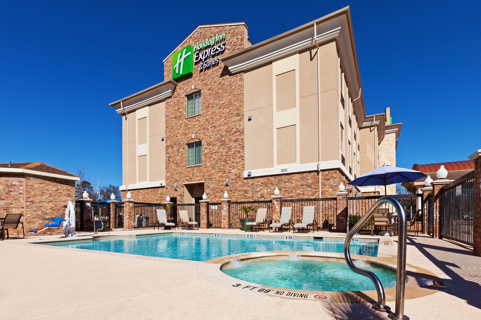 Holiday Inn Express Hotel & Suites Henderson-Traffic Star