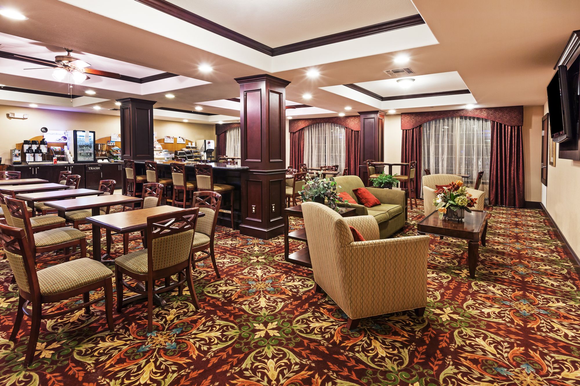 Holiday Inn Express Hotel & Suites Henderson-Traffic Star