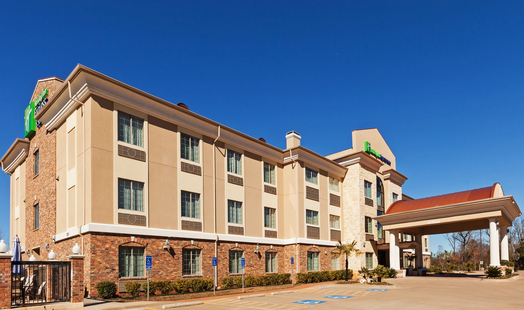 Holiday Inn Express Hotel & Suites Henderson-Traffic Star