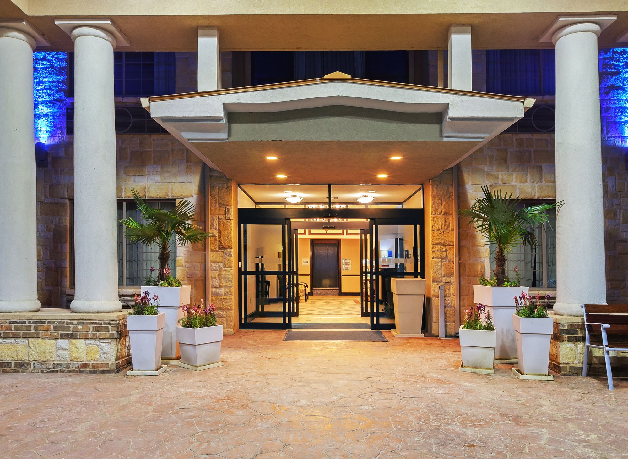 Holiday Inn Express Hotel & Suites Henderson-Traffic Star