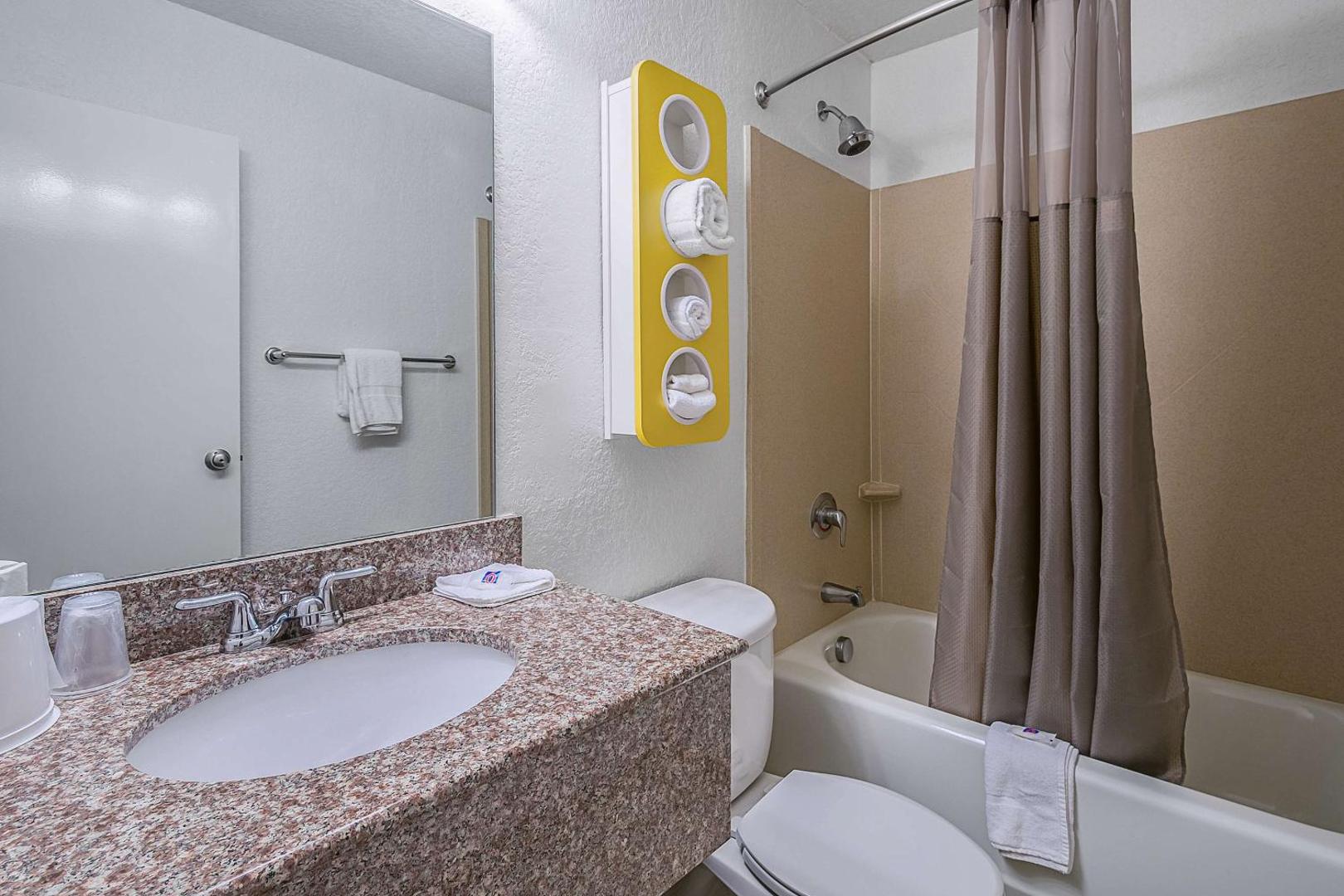 Motel 6 Henderson