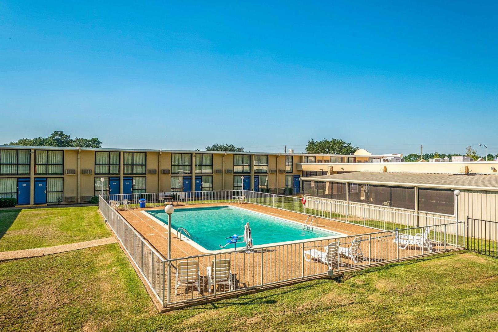 Motel 6 Henderson