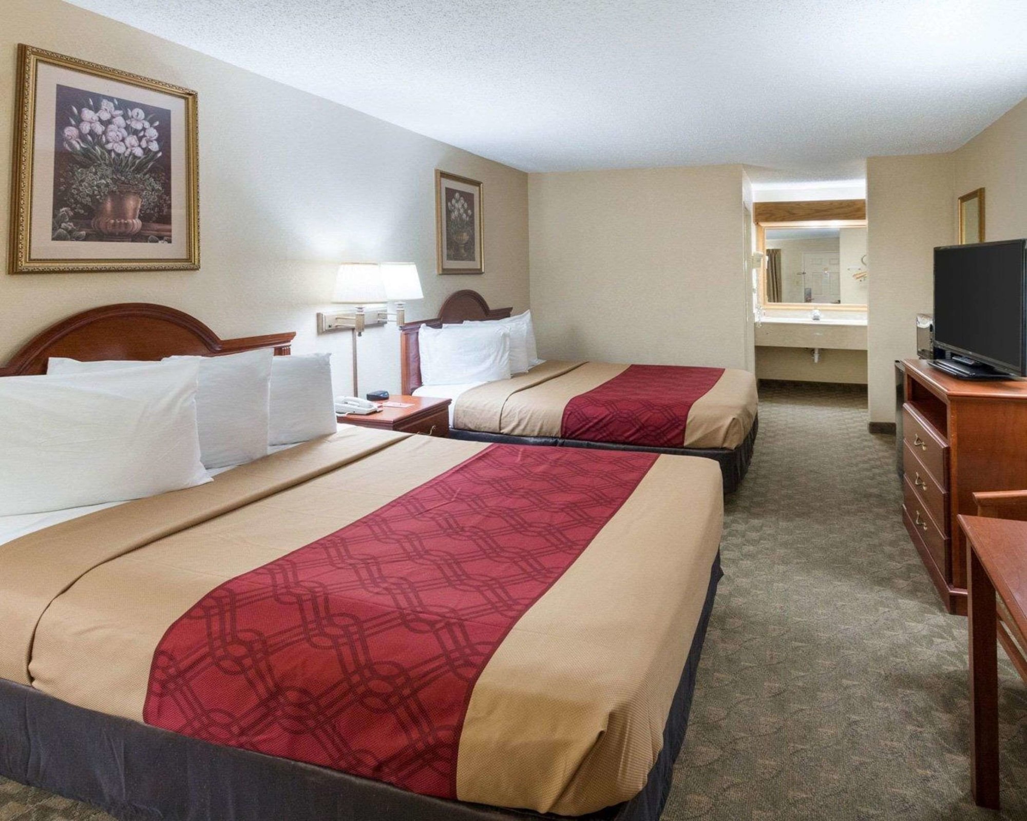 Econo Lodge Hillsboro