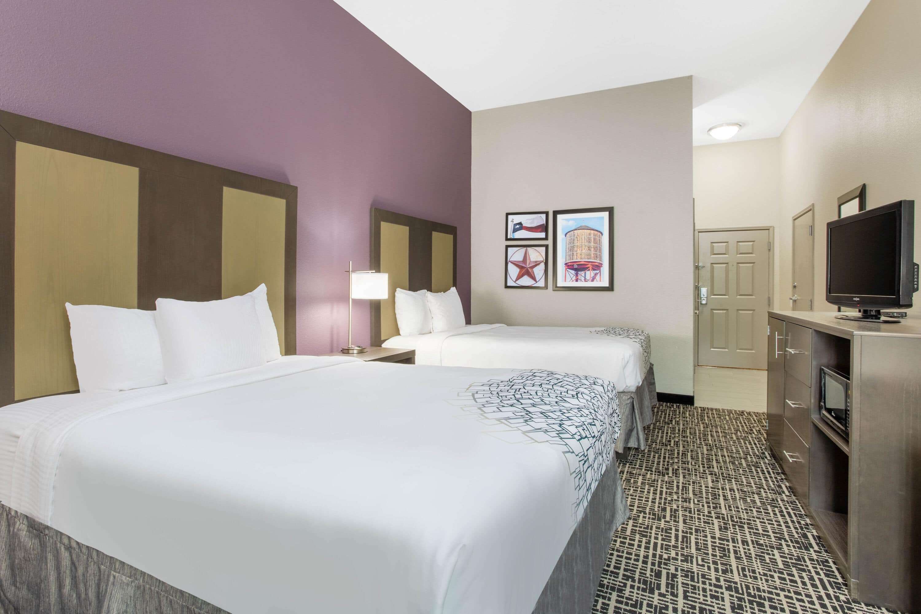 La Quinta Inn & Suites by Wyndham Hillsboro