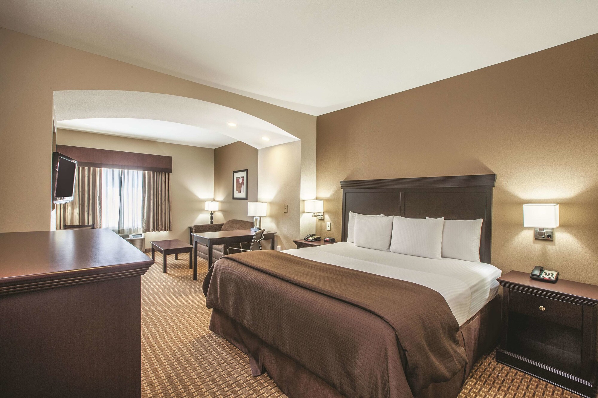 La Quinta Inn & Suites by Wyndham Hillsboro