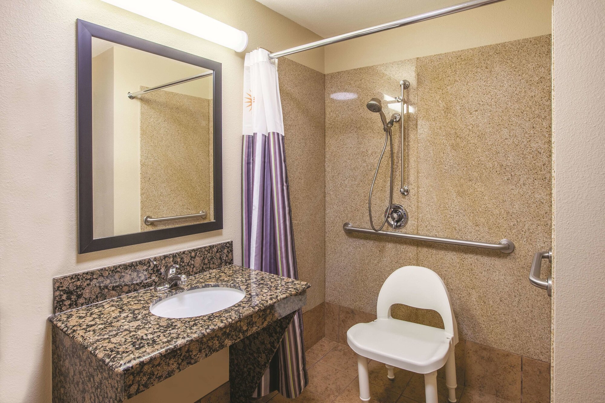 La Quinta Inn & Suites by Wyndham Hillsboro