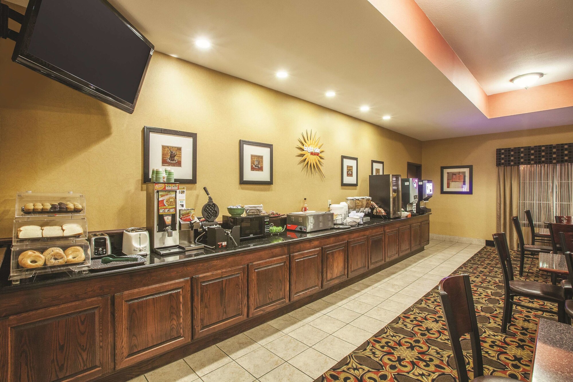 La Quinta Inn & Suites by Wyndham Hillsboro