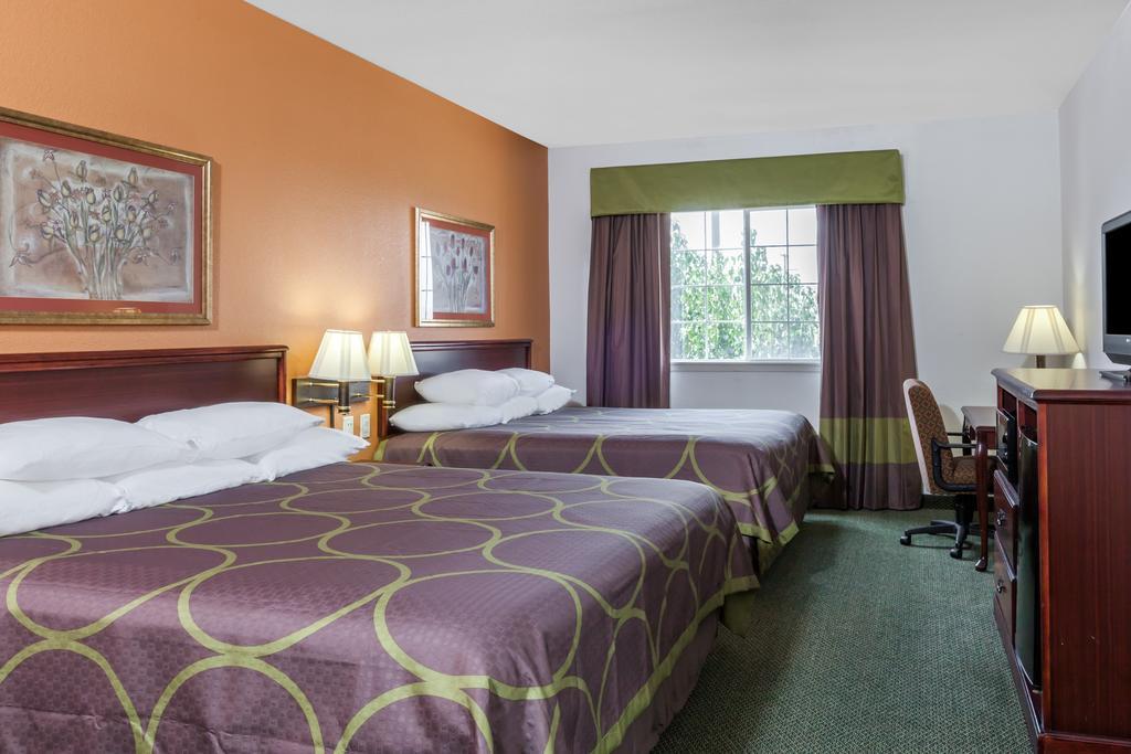Super 8 by Wyndham Hillsboro TX