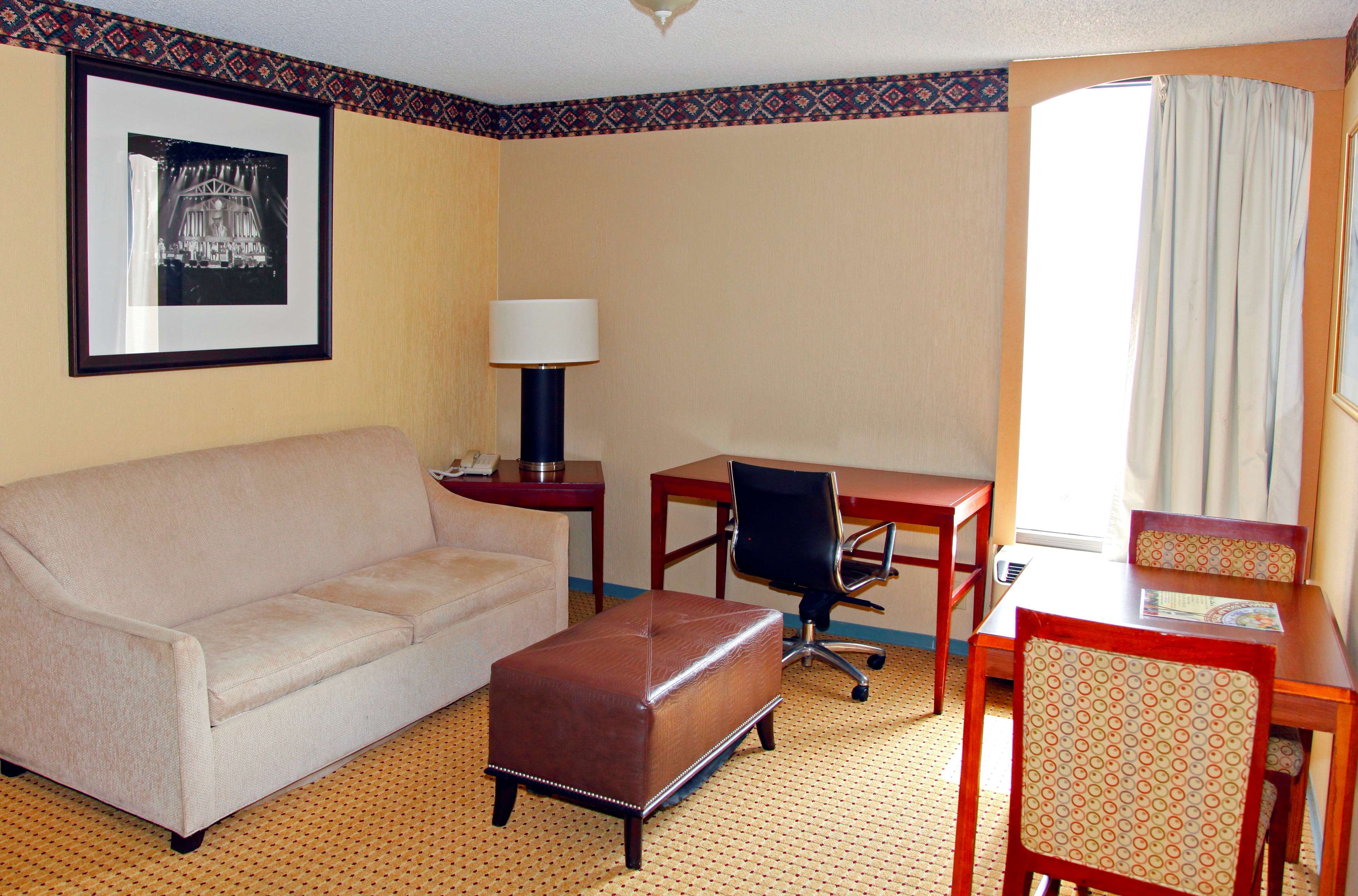 OYO Townhouse Houston George Bush Intercontinental