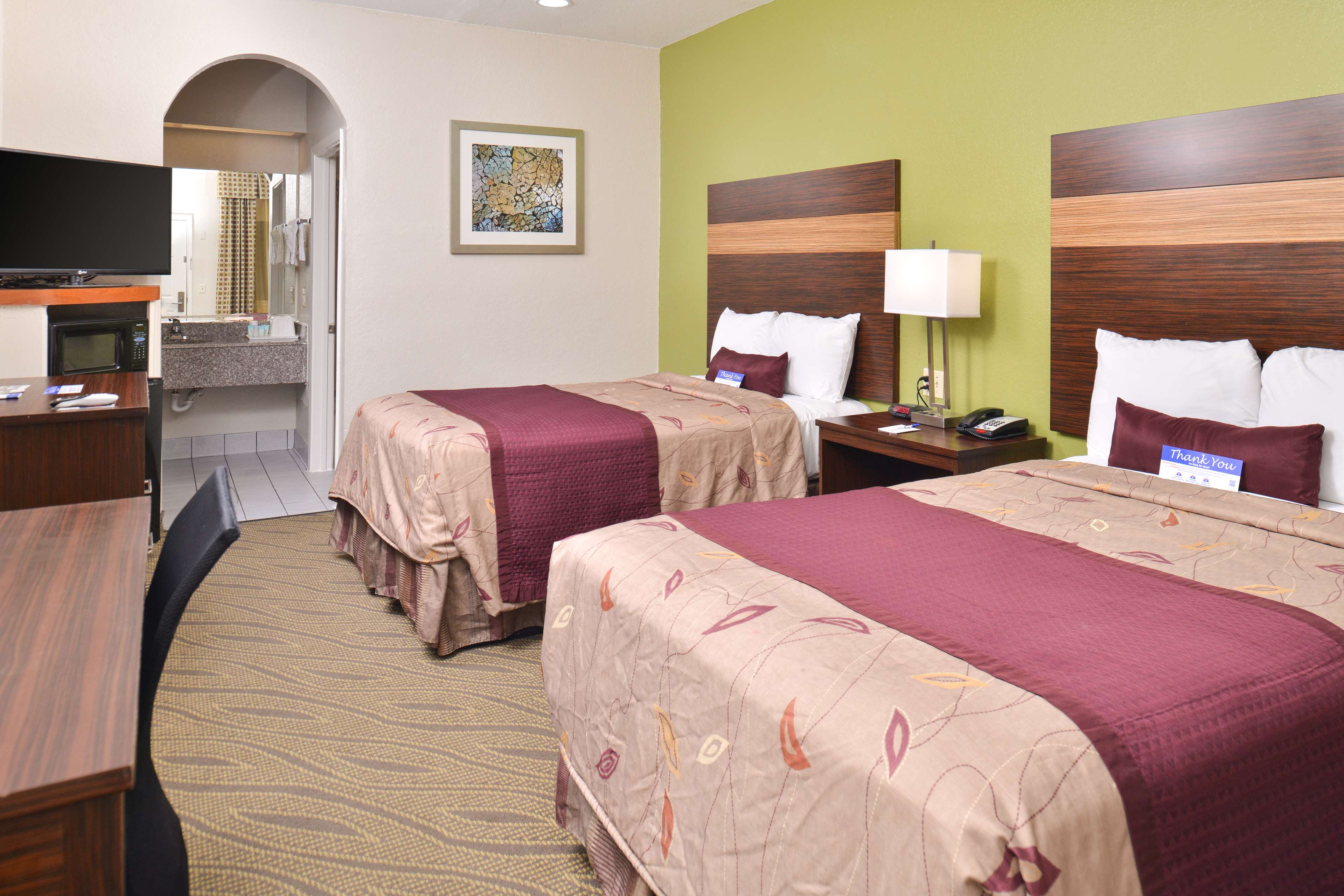 Americas Best Value Inn & Suites - Downtown