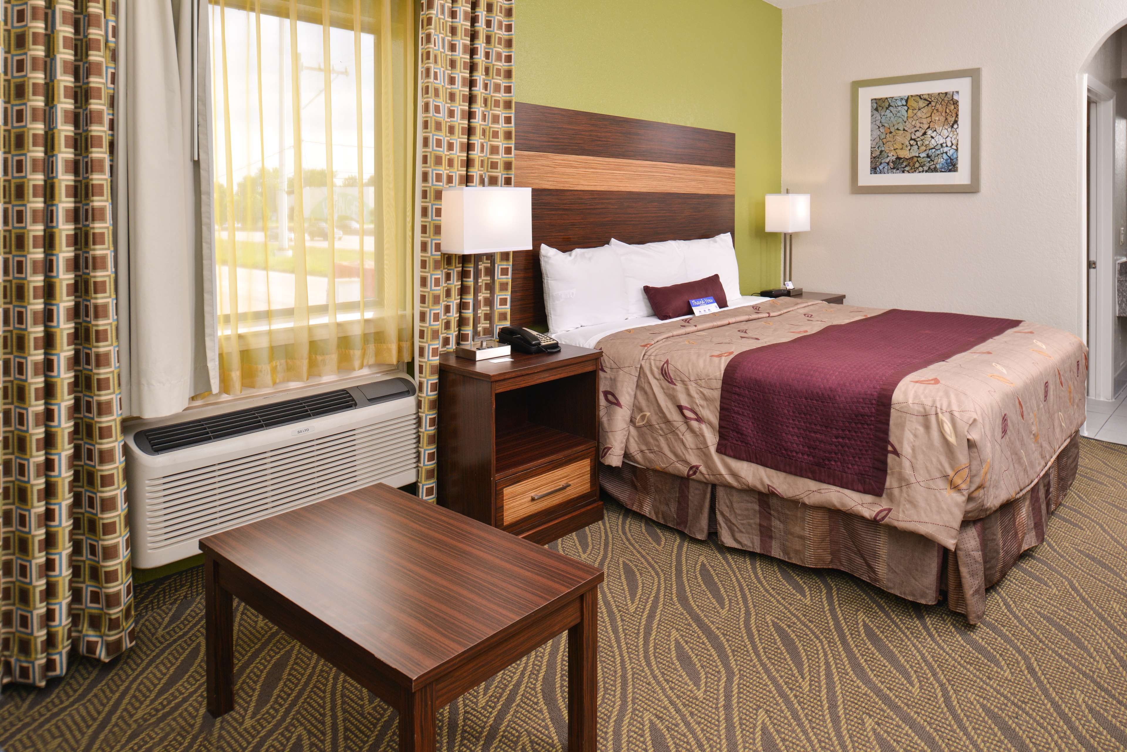 Americas Best Value Inn & Suites - Downtown