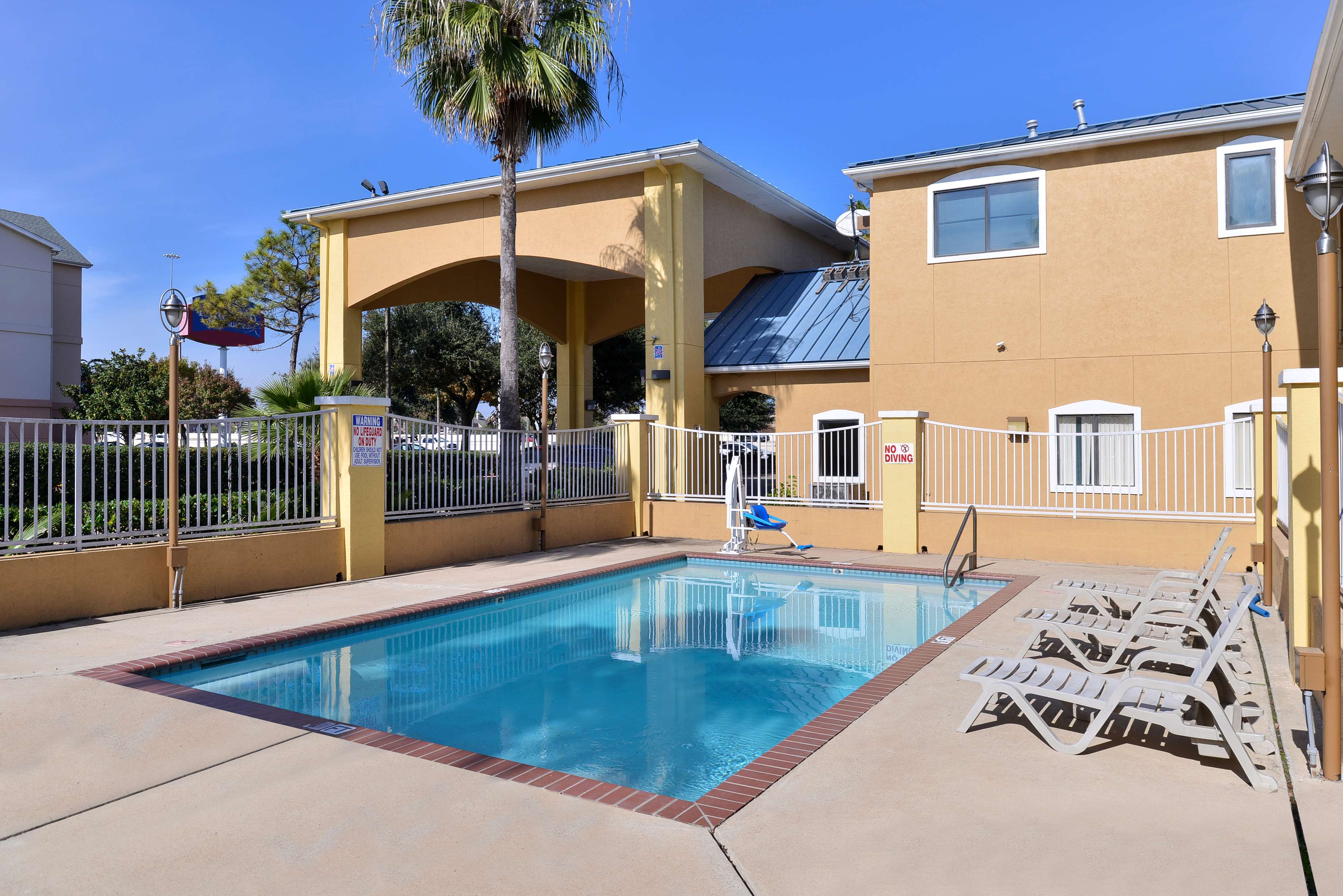 Motel 6 Houston, TX – I-10 West