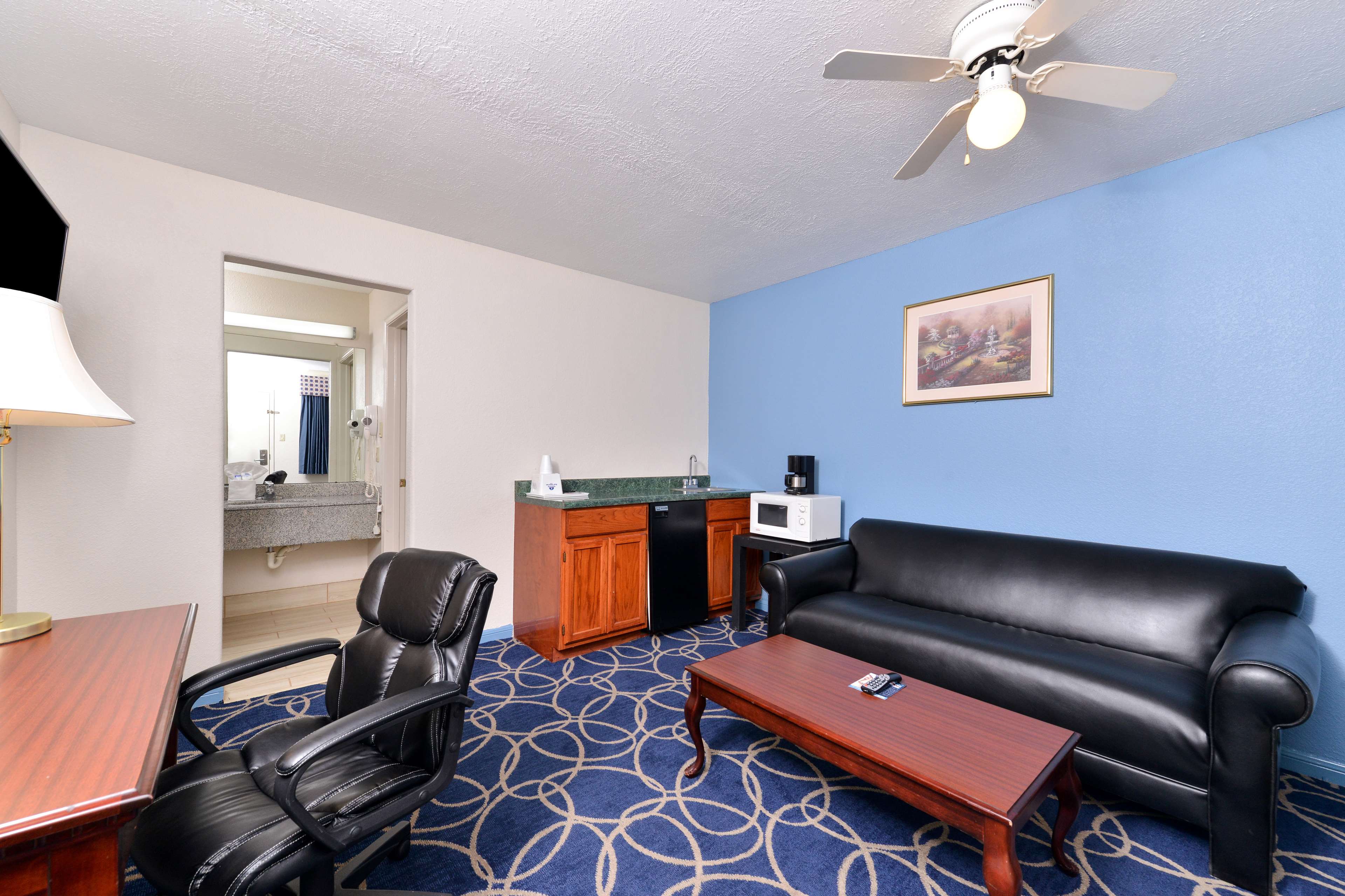 Americas Best Value Inn & Suites - Houston/Northwest Brookhollow