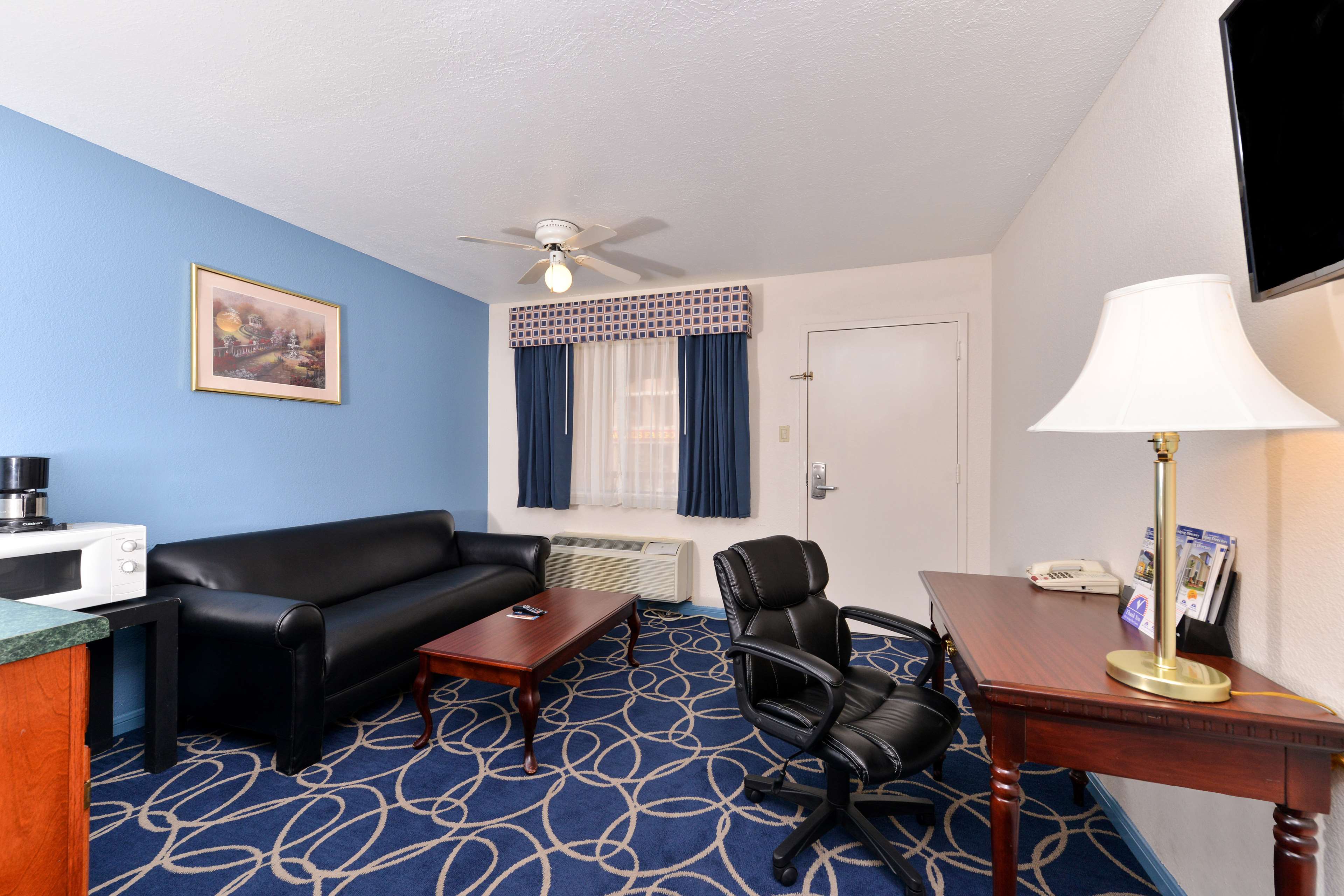 Americas Best Value Inn & Suites - Houston/Northwest Brookhollow