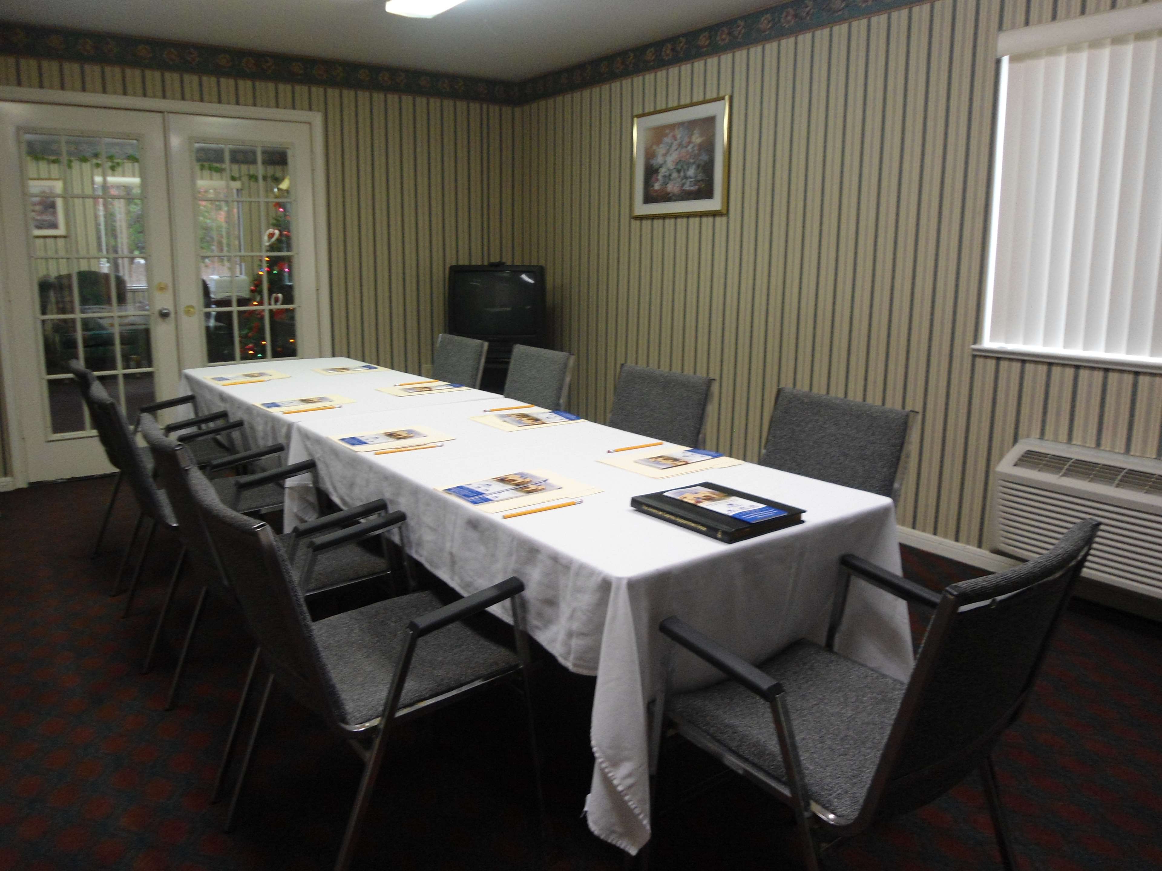 Americas Best Value Inn & Suites - Houston/Northwest Brookhollow