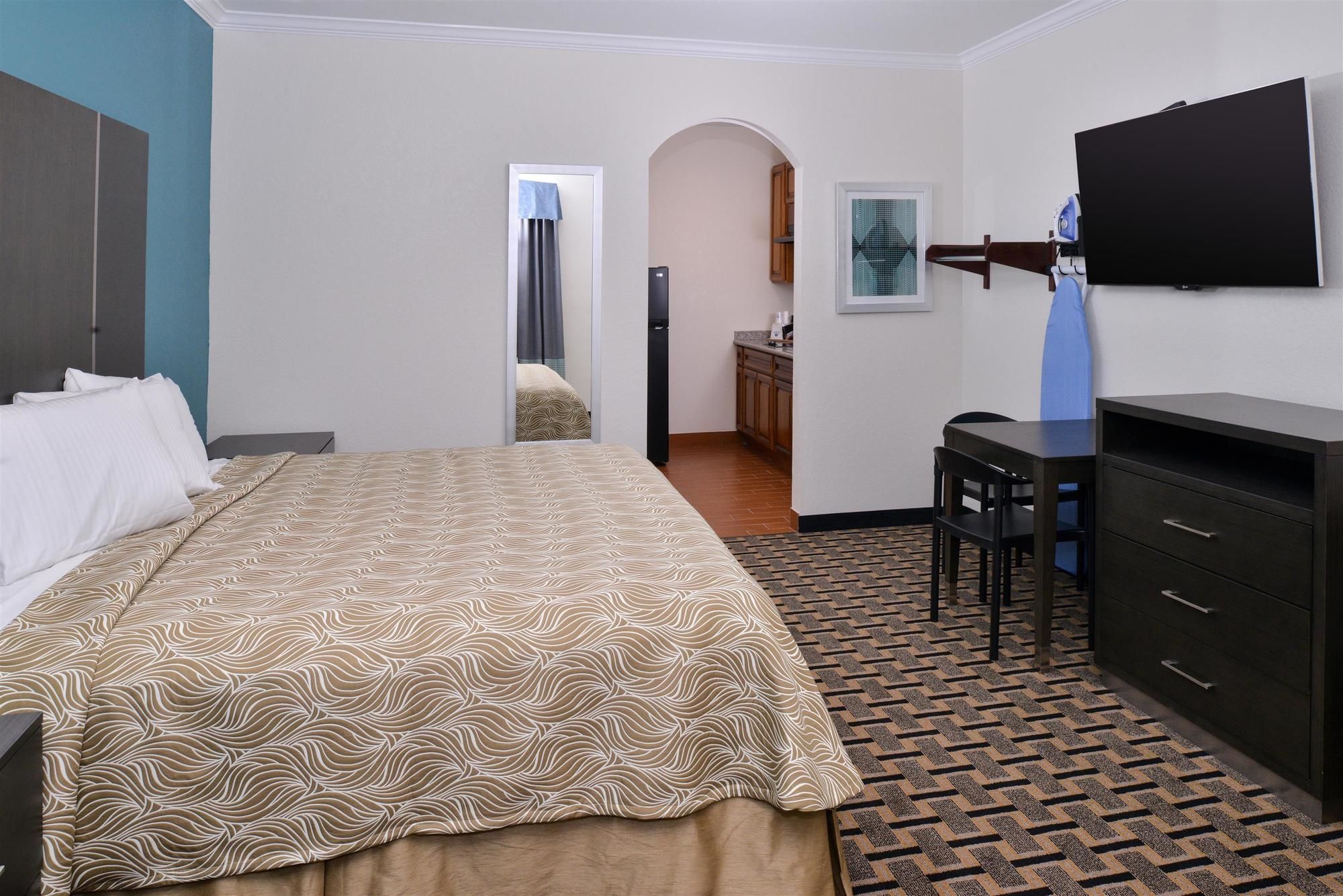 Americas Best Value Inn & Suites Houston NW