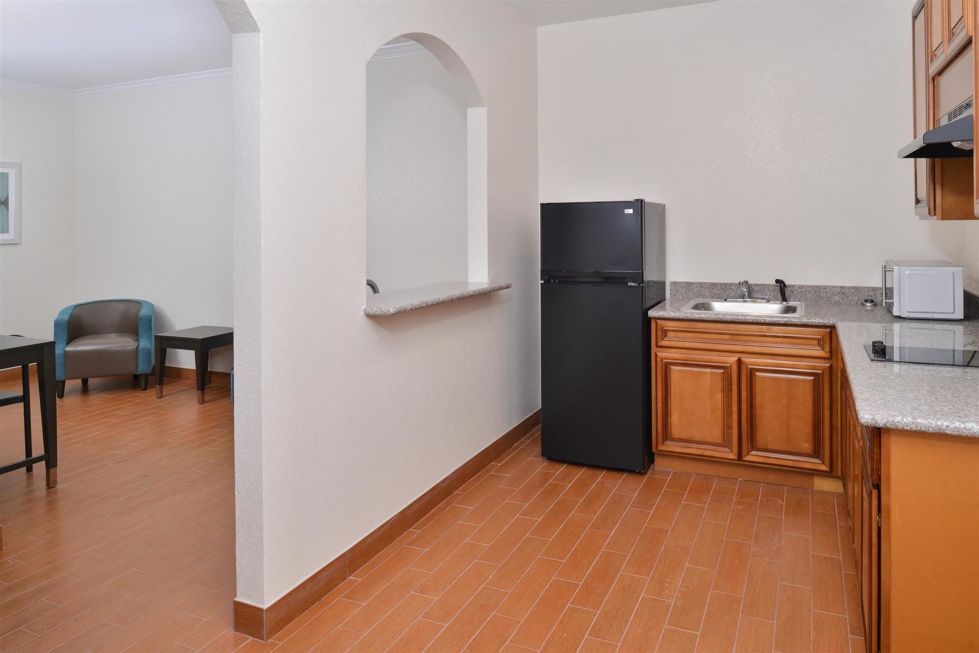 Americas Best Value Inn & Suites Houston NW