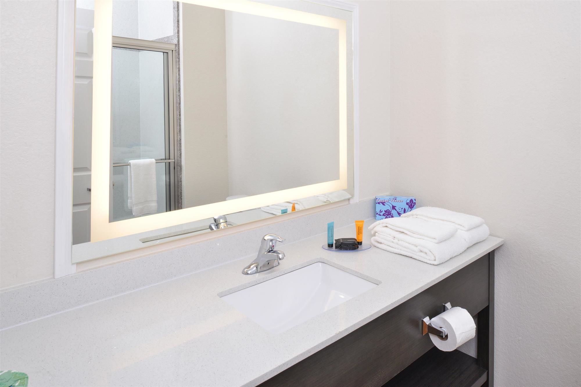 Americas Best Value Inn & Suites Houston NW