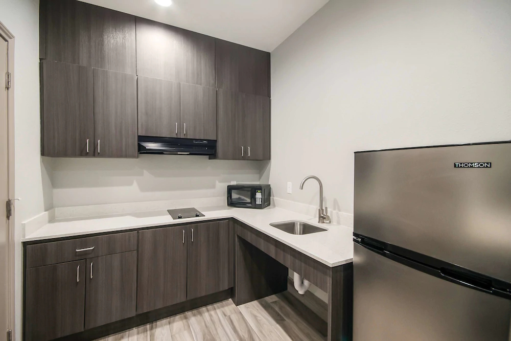 Americas Best Value Inn & Suites Northeast Houston I-610