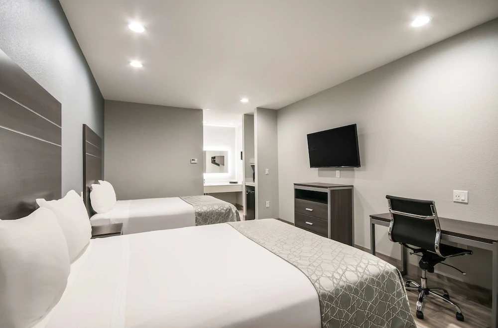 Americas Best Value Inn & Suites Northeast Houston I-610