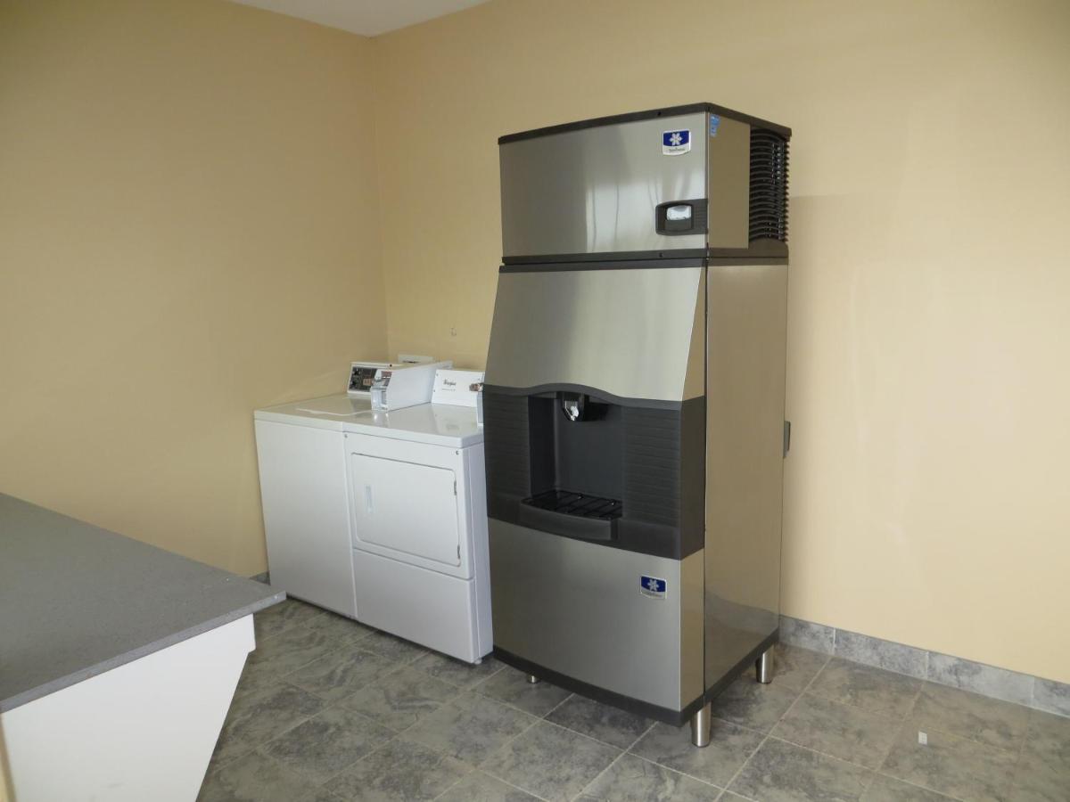 Americas Best Value Inn Houston at FM 529