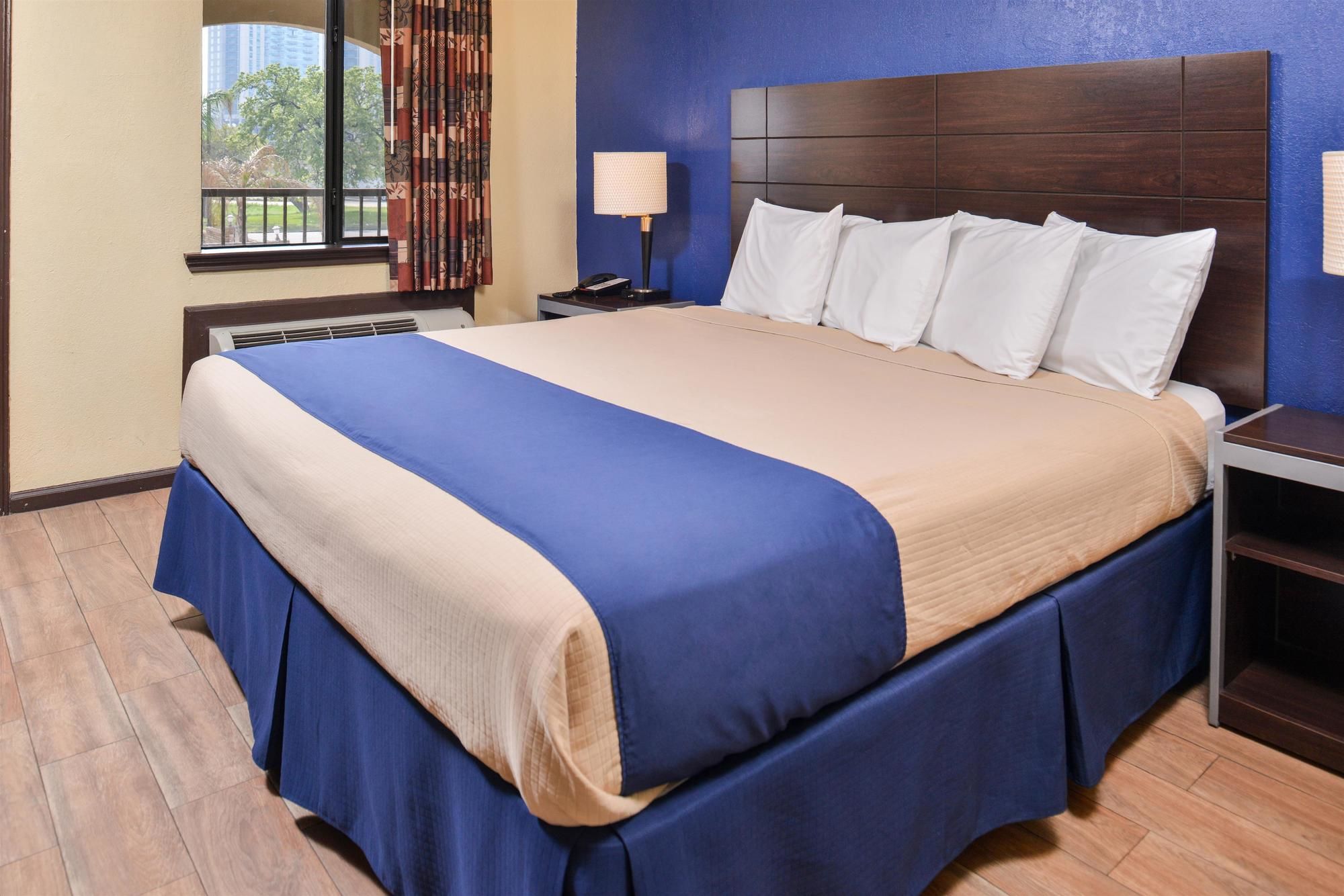 Americas Best Value Inn - Medical Center Downtown