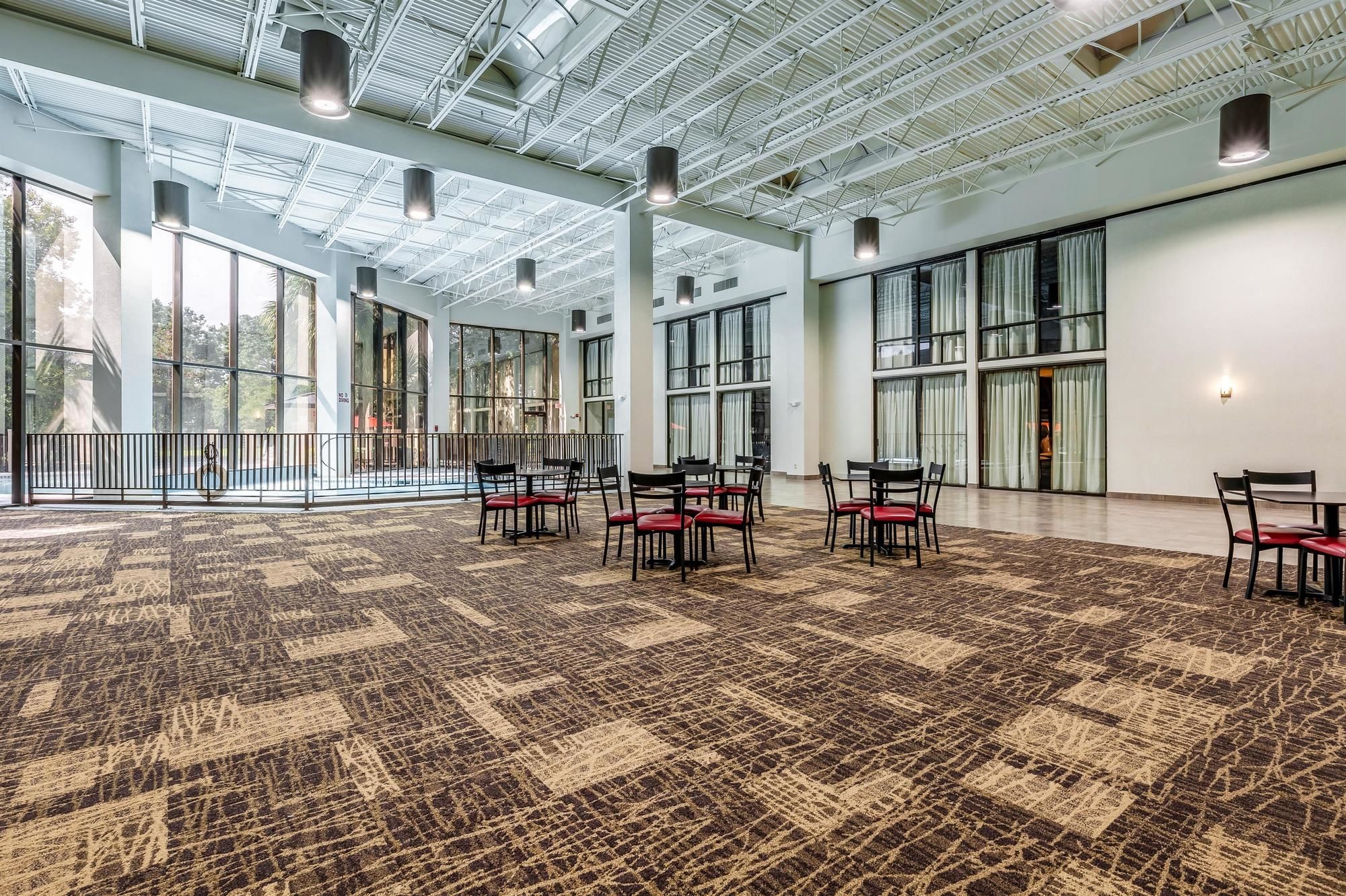 Red Roof Plus+ & Suites Houston – IAH Airport SW
