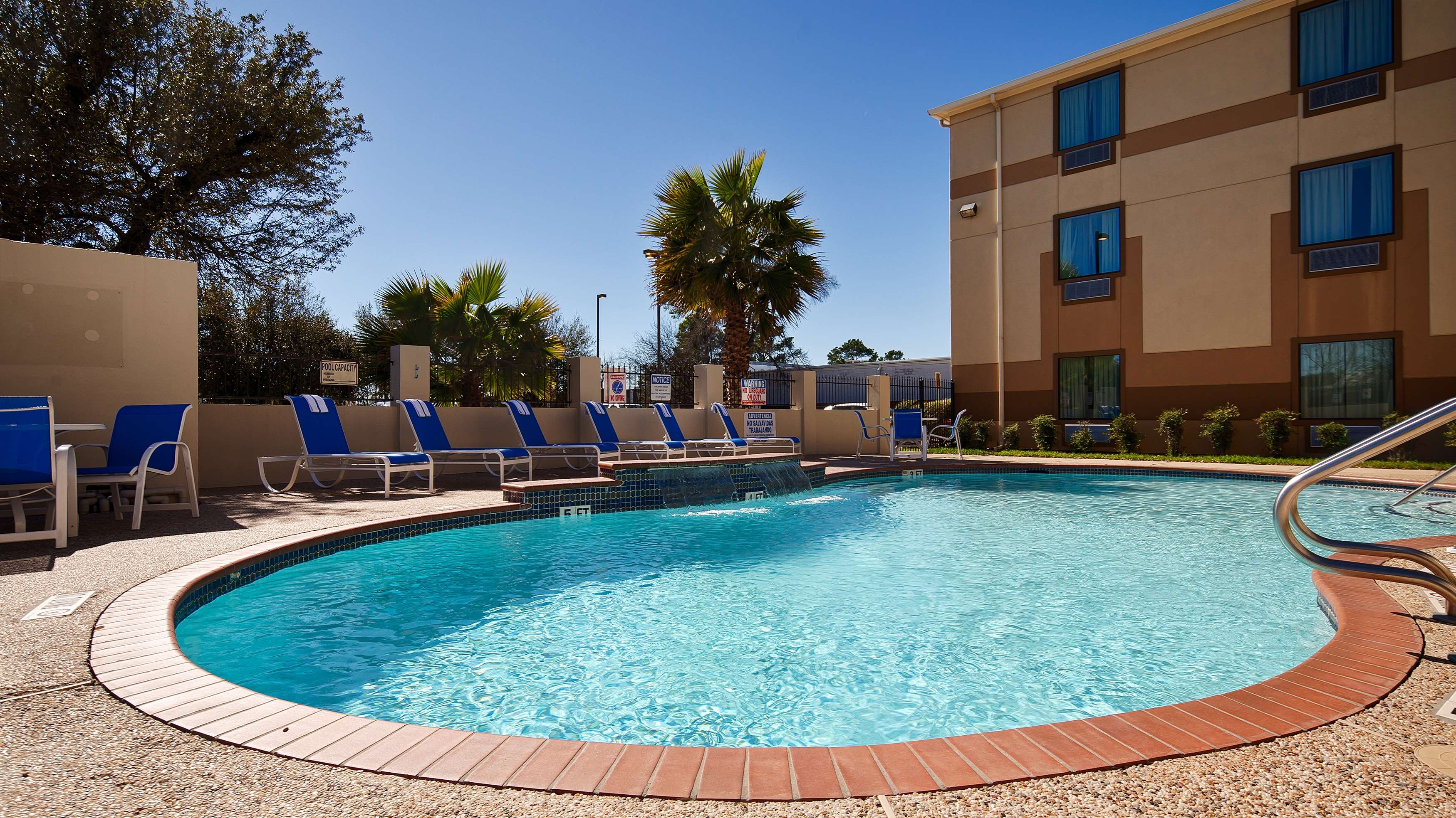 Best Western Galleria Inn & Suites