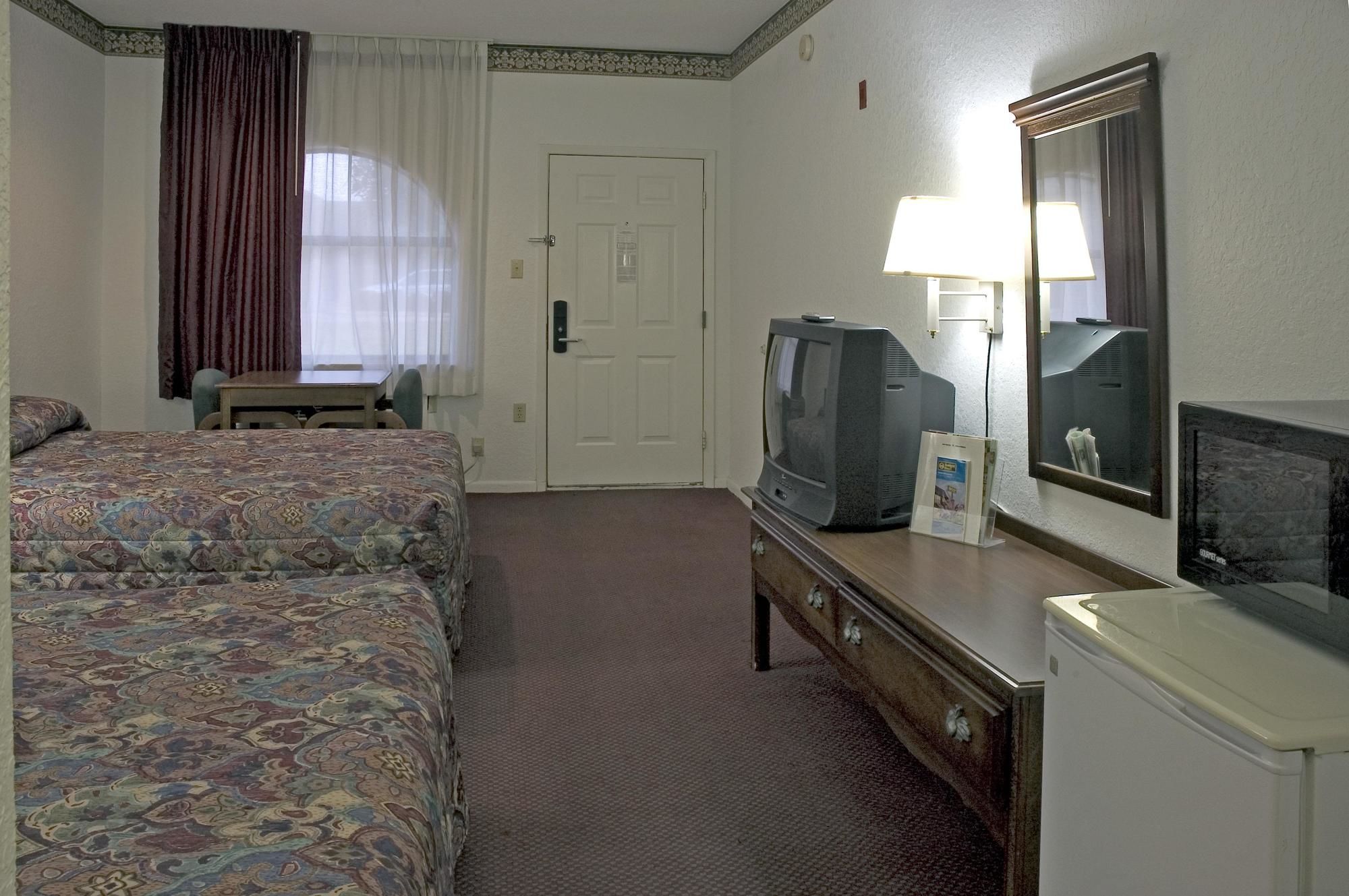 Budget Host Hempstead Inn
