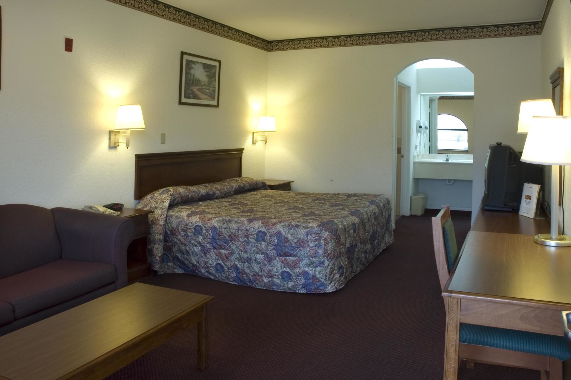 Budget Host Hempstead Inn