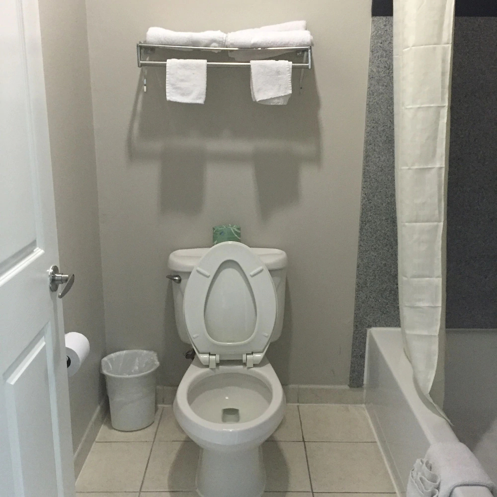 Camelot Inn & Suites Hobby/Gulf Freeway