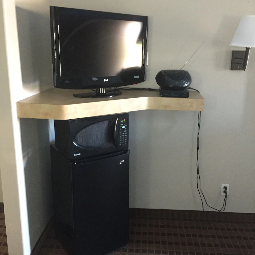Camelot Inn & Suites Hobby/Gulf Freeway